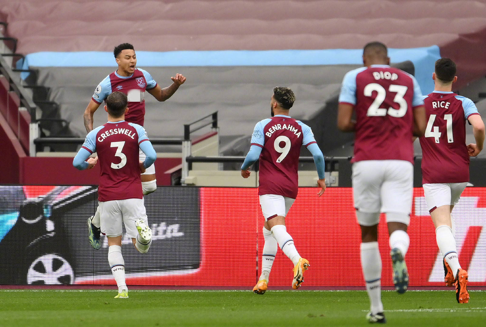 隊防守端的 隊防守端的